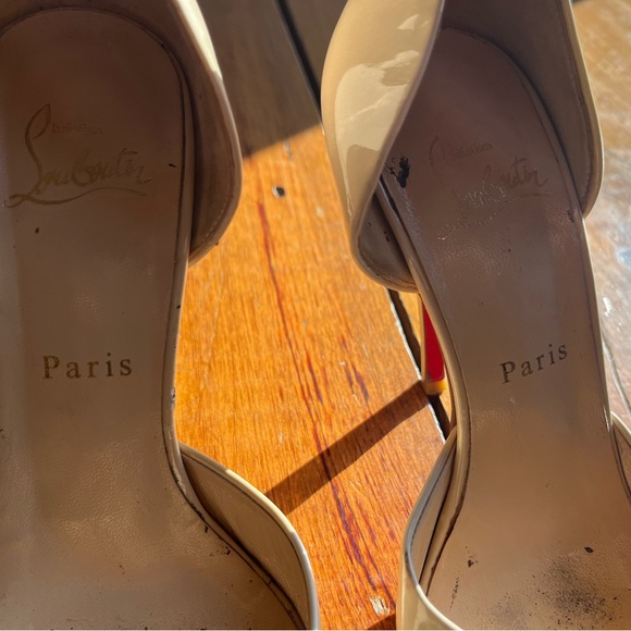 Sexy Christian Louboutin peeptoe cream patent leather heels - Picture 5 of 9